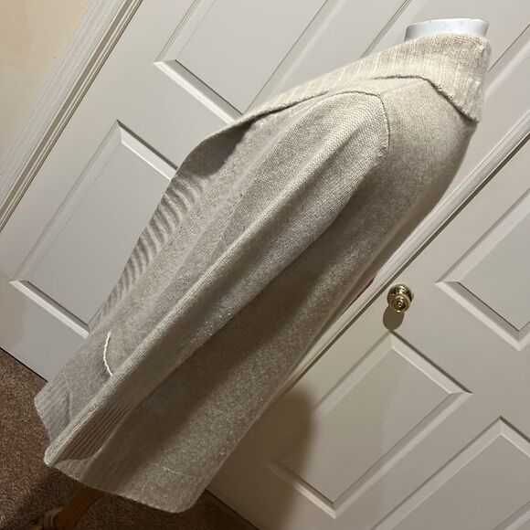 Sutton Studio Cashmere cardigan. Medium. - Picture 3 of 10